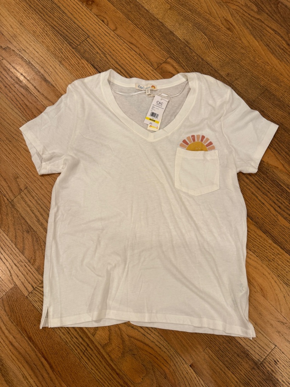 C&C California White V-Neck Tee with Sunrise Pocket Detail - Picture 3 of 7
